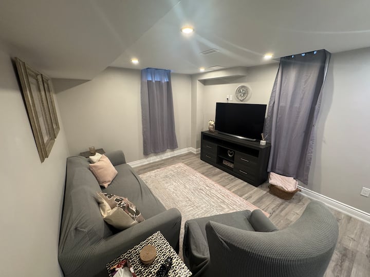 Cozy Stay Near The Grand River - Hamilton, Canadá