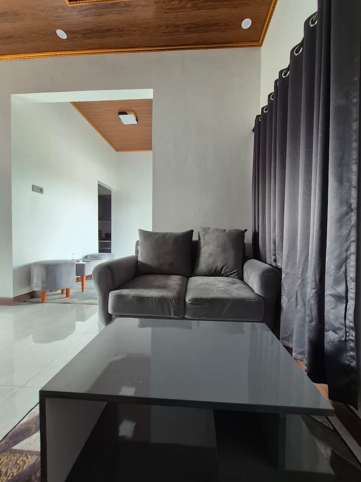 Rezvan Syariah Guest House - Indramayu