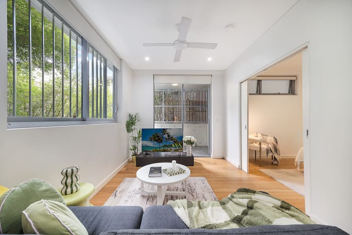 Cityside Comfort 1br | Parking Surry Hills On Foot - Surry Hills