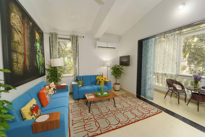 Living room image 1