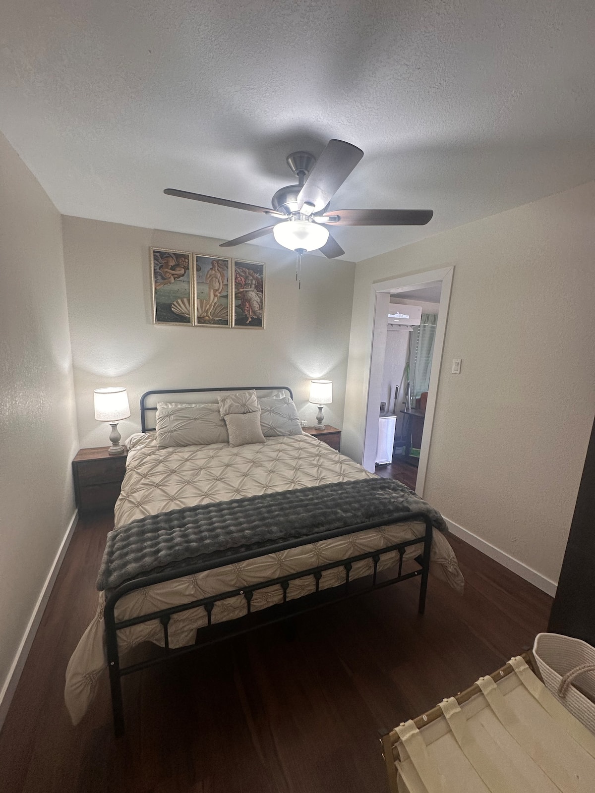 Paloma Blanca rental interior