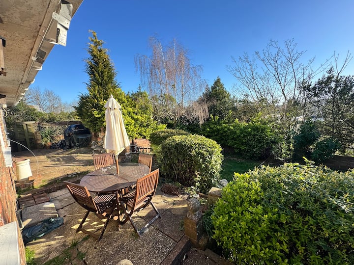Charming Home With Free Parking - Brighton