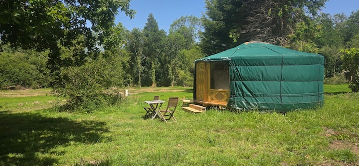 Yourte Mongole Vue Sur Mer - Saint-Nic
