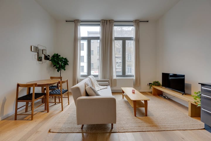 Bright And Elegant Apartment In Downtown Antwerp - Zwijndrecht