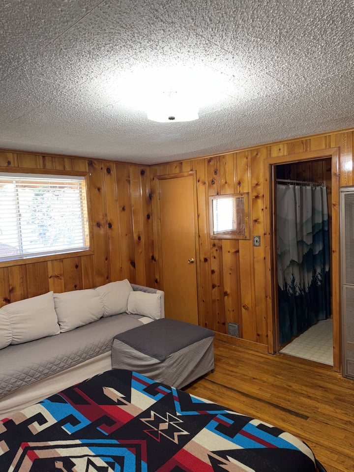 Room 3 At Bellamy's Haus - Red River, NM