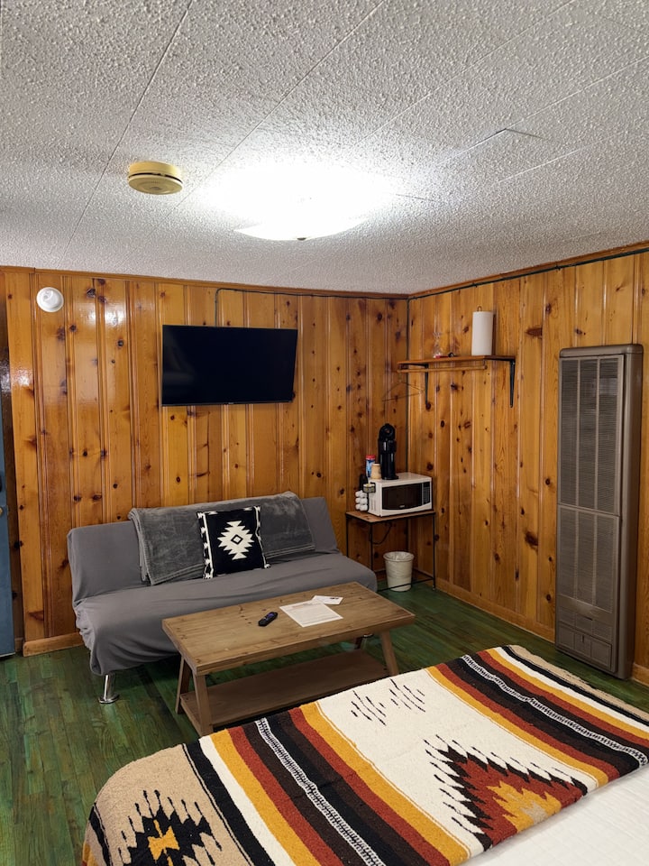 Room 1 At Bellamy's Haus - Red River, NM