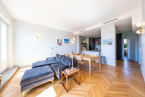 Annonce Airbnb populaire: 2BR Cannes | AC & Terrace (no Airbnb fees) à Cannes