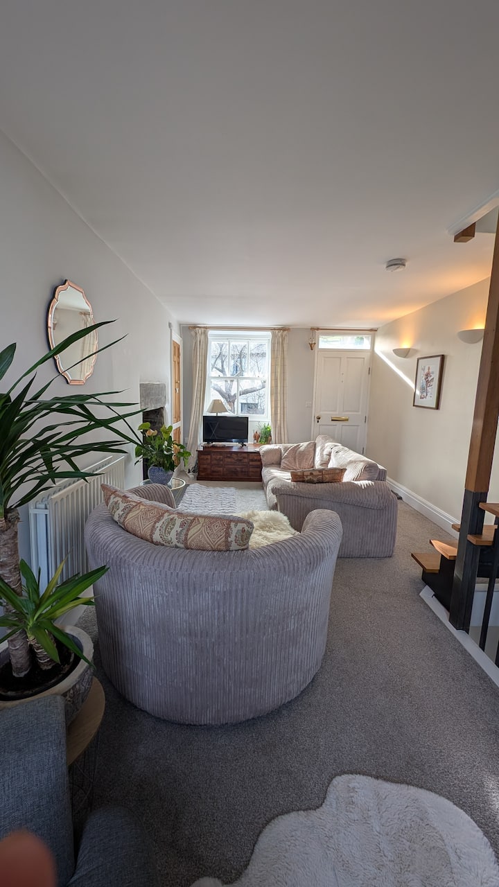 Blossom Cottage, Kendal, Cumbria - Kendal