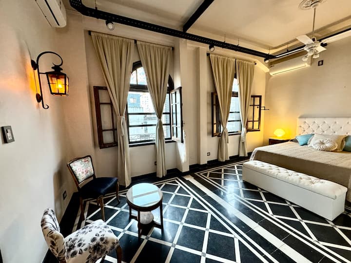 Spacious Industrial-chic Gem - Rosario