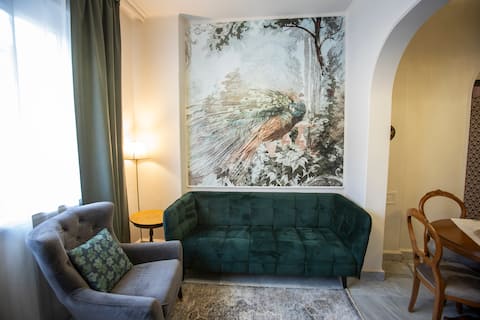 Successful Airbnb property: Cozy in center in Яворов