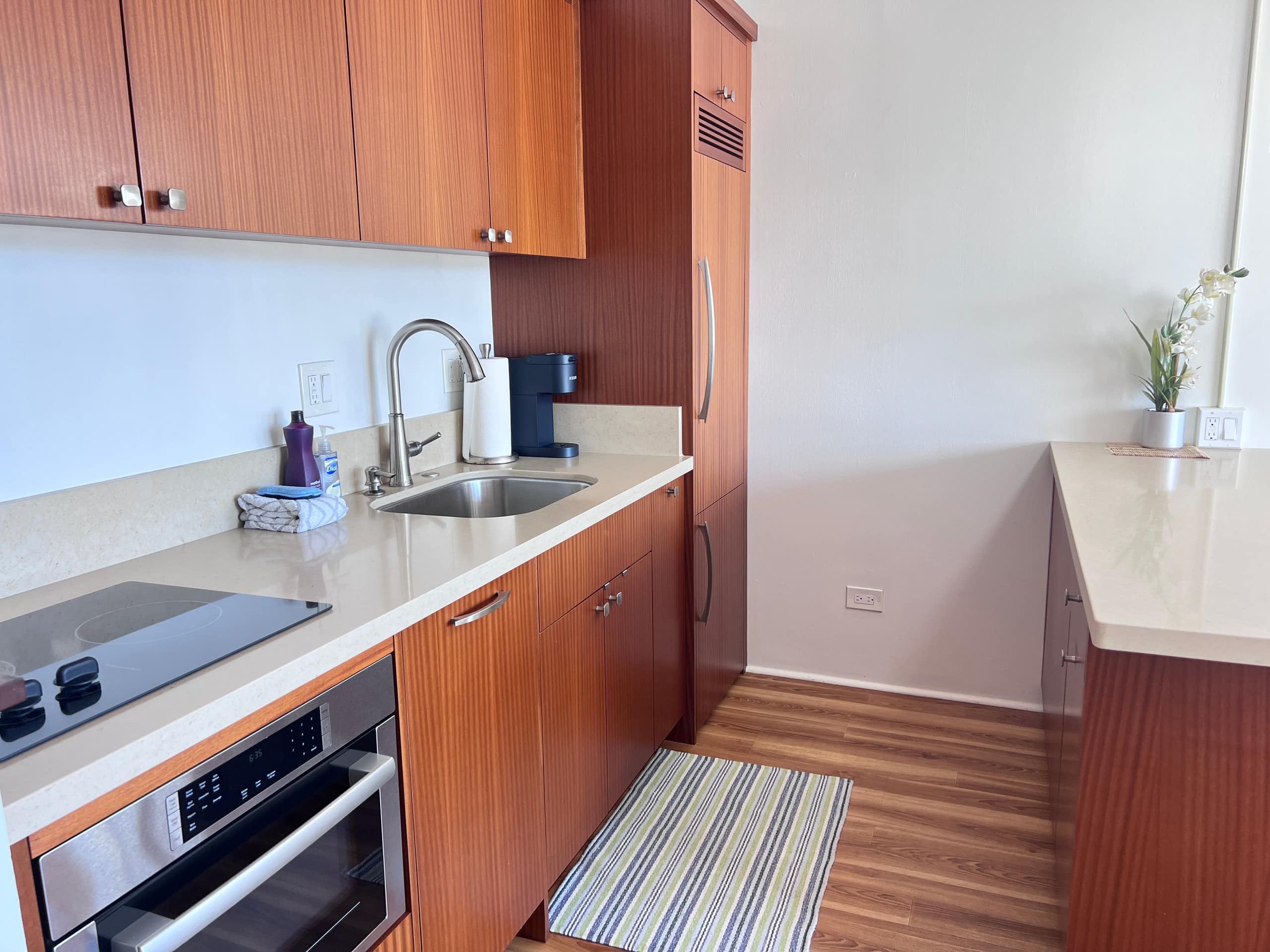 Chic Beachy Studio @Marine Surf w/Parking - Image 3