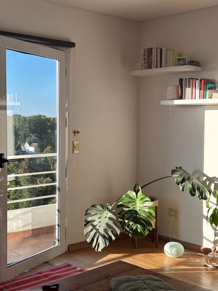 Светлая квартира с 1 спальней в Beccar