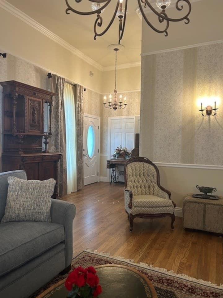 Historic Victorian Next To Mission De Tolosa - San Luis Obispo, CA