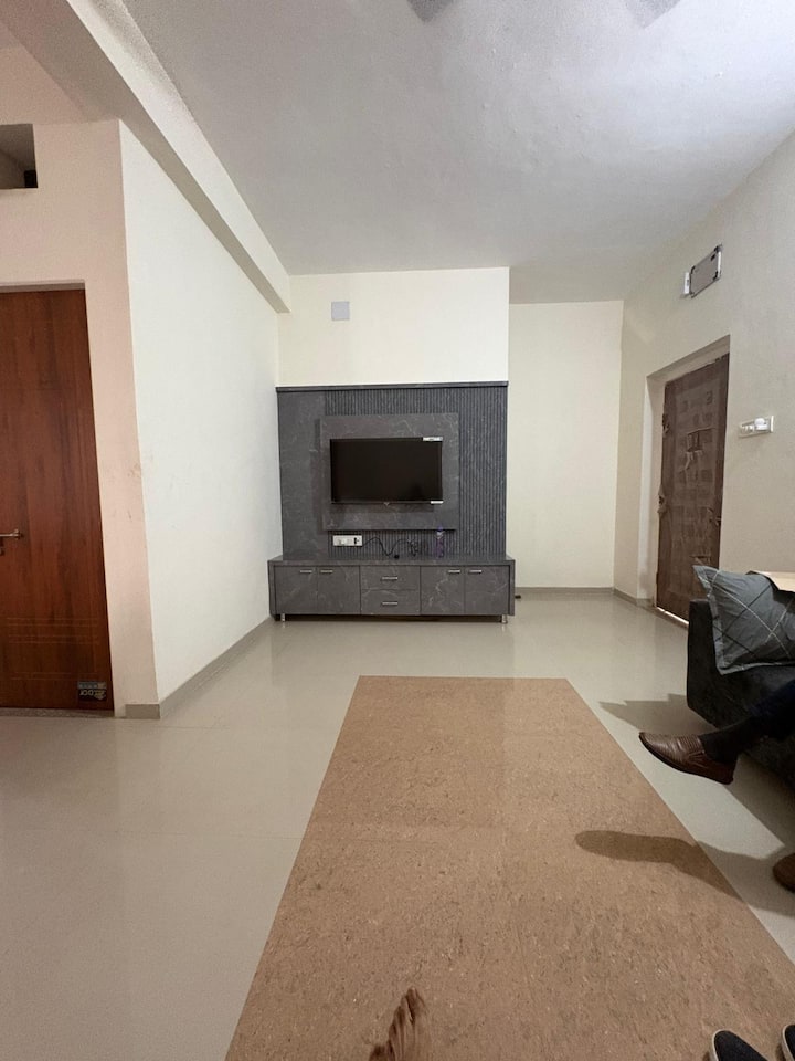 Anand Villa - Flat Near Av Road, Anand - Anand