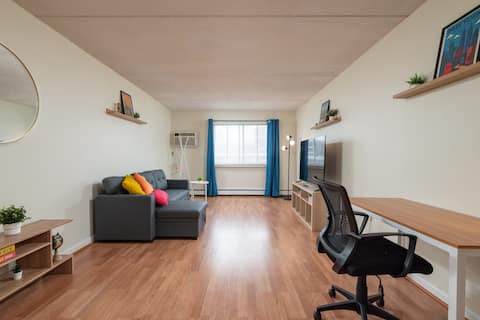 Popular Airbnb listing: Close to the Subway-Free Parking-Great Location in Allston Brighton
