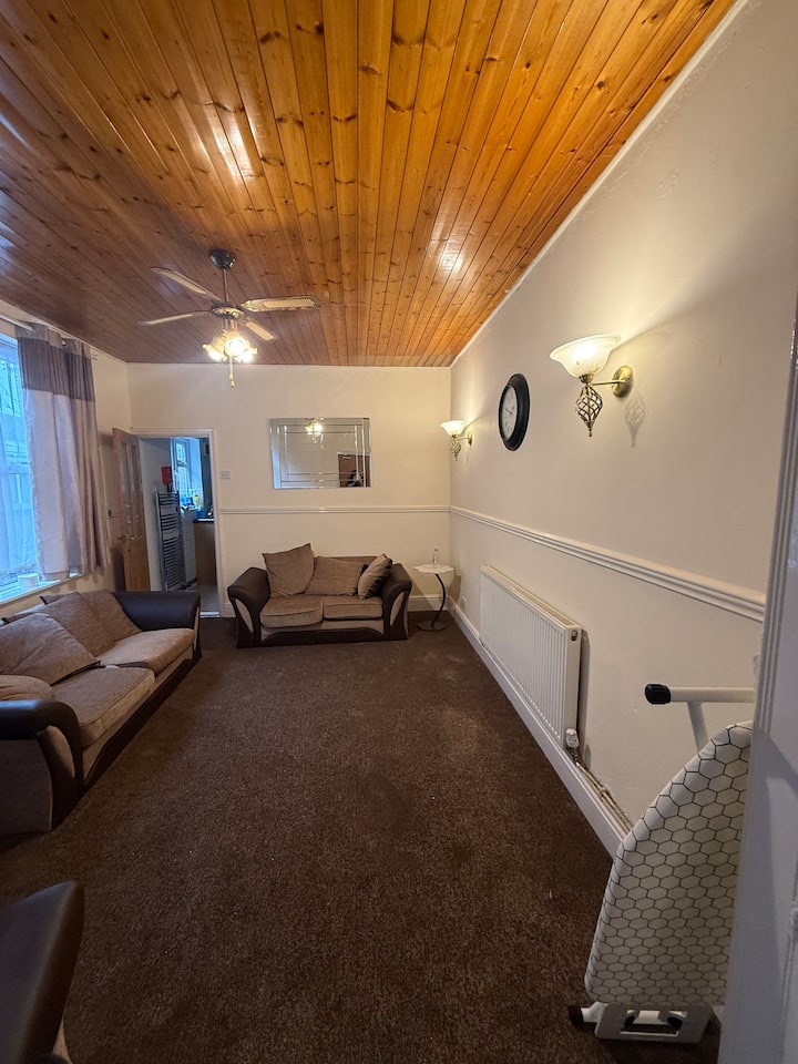 F&k Guesthouse - Nottinghamshire