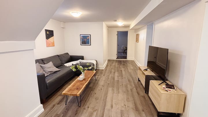 Bright Modern 2br Suite | Kerr Village, Walk To Go - Oakville