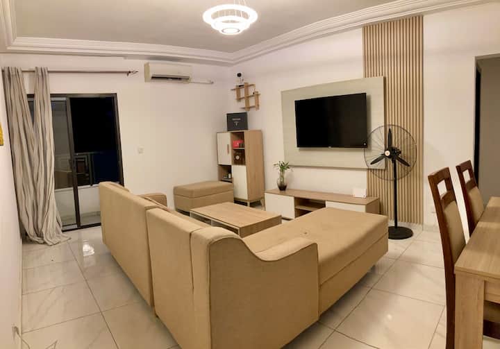 Charmant, Lumineux Et Bien Situé Pour Tout - Abidjan
