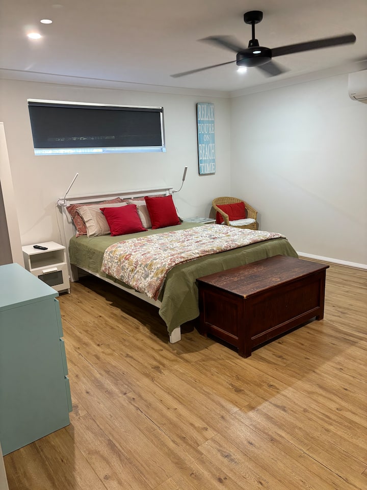 Queen bed single bed with tv