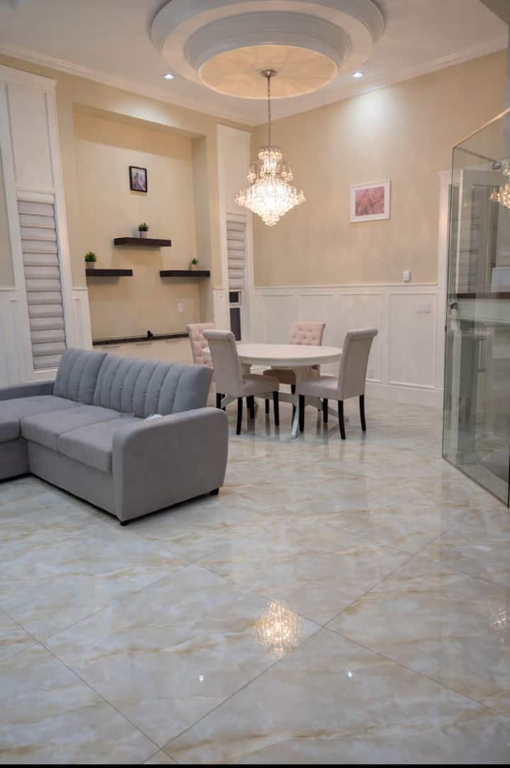 Ndelta Spacious 5br Near Shops & Highway | Parking - Delta