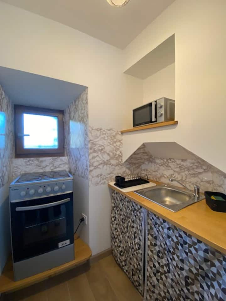 Location Studio Dans Centre Village Historique - Martel