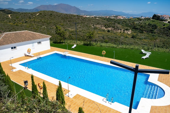 Apartamento Moderno Equipado Con Vistas Al Mar - Manilva
