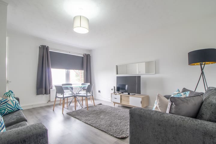 Mar Gardens - Modern 2 Bedroom Home - Glasgow
