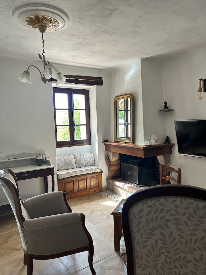 À Louer Maison De Village Rénovée 2 à 6 Personnes - Figari