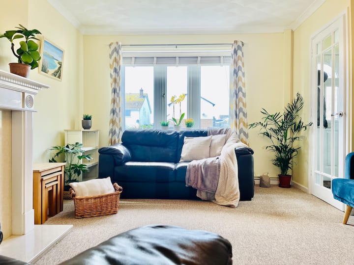 Walk To Fistral Beach & Gannel | 3-car Parking - Crantock