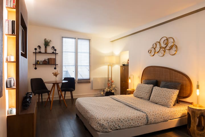 Studio Parisien Au Calme Pigallemontmartre - Paris 7e Arrondissement