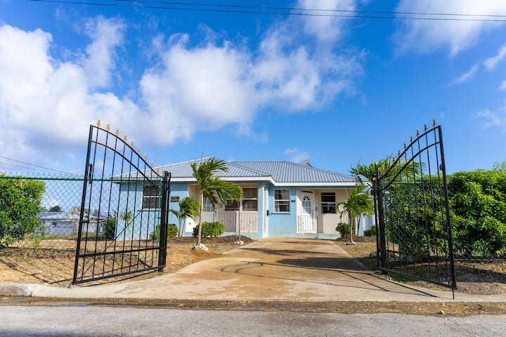 The Little Blue House - Whole House - Barbados