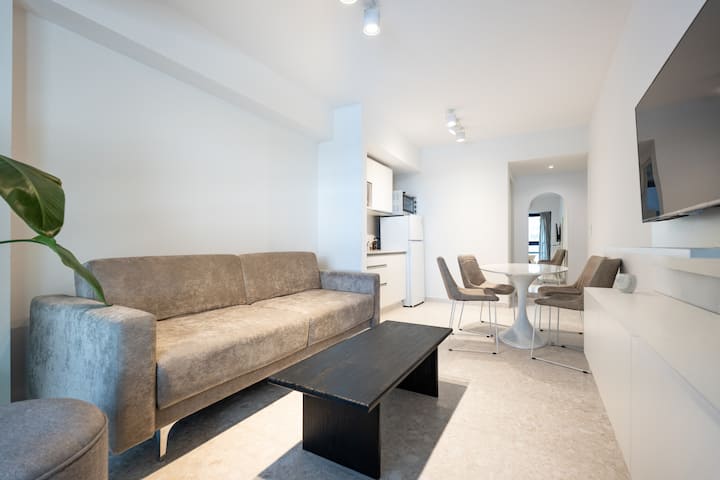 Premium Obelisco | Patio Privado + Jacuzzi - Argentinië