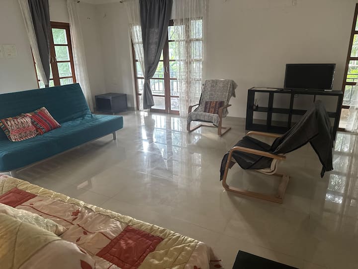 Living room image 3