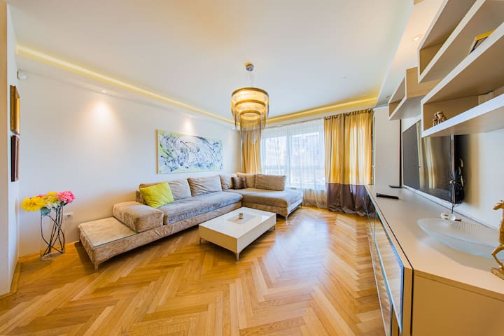 Flex Selfcheckins 216 / 3 Bedrooms / Garage - Zagreb