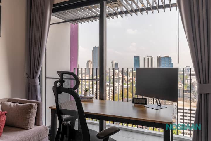 Workspace evidence from XT Ekkamai | Digital Nomad Atmosphere & City Views