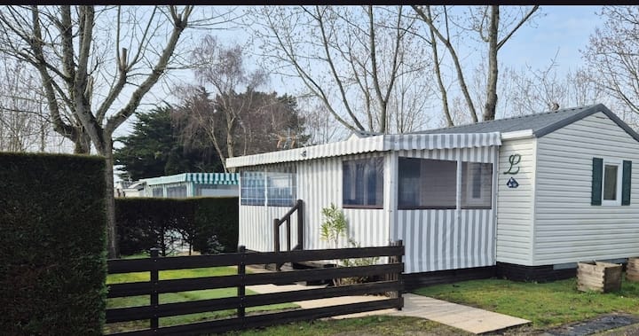 Mobil-home Cosy Avec Terrasse Et Jardin Privatif - Pornic