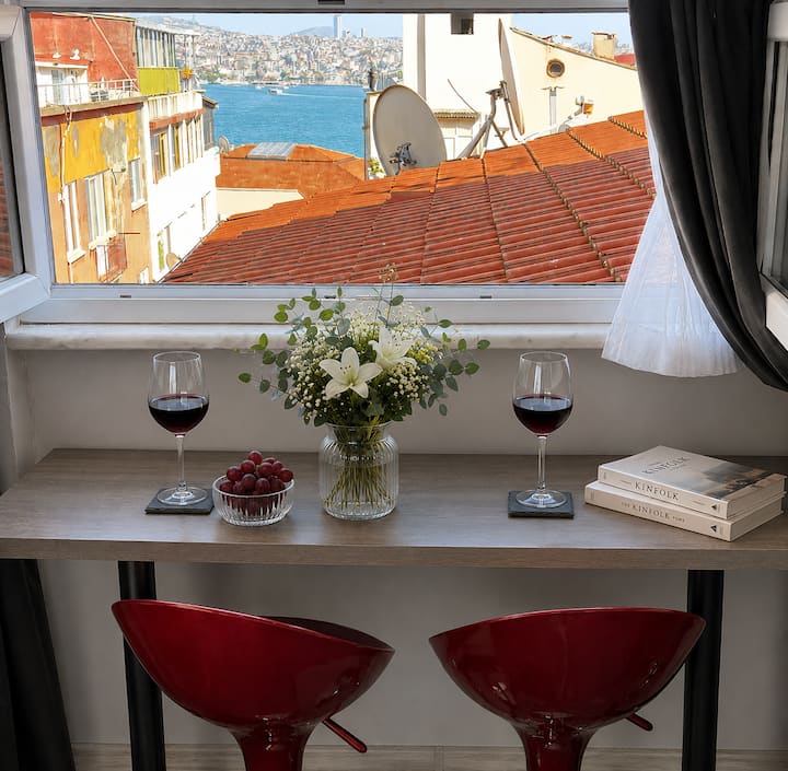 Taksim Meydanı'na 5 Dk Yürümede, Deniz Manzaralı - Beyoğlu
