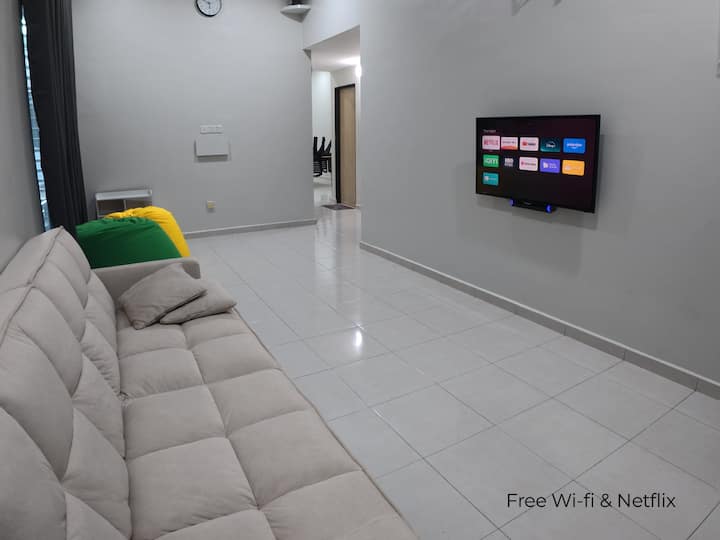 Modern Corner Lot In Kijal | 3 Queen Beds - Kijal