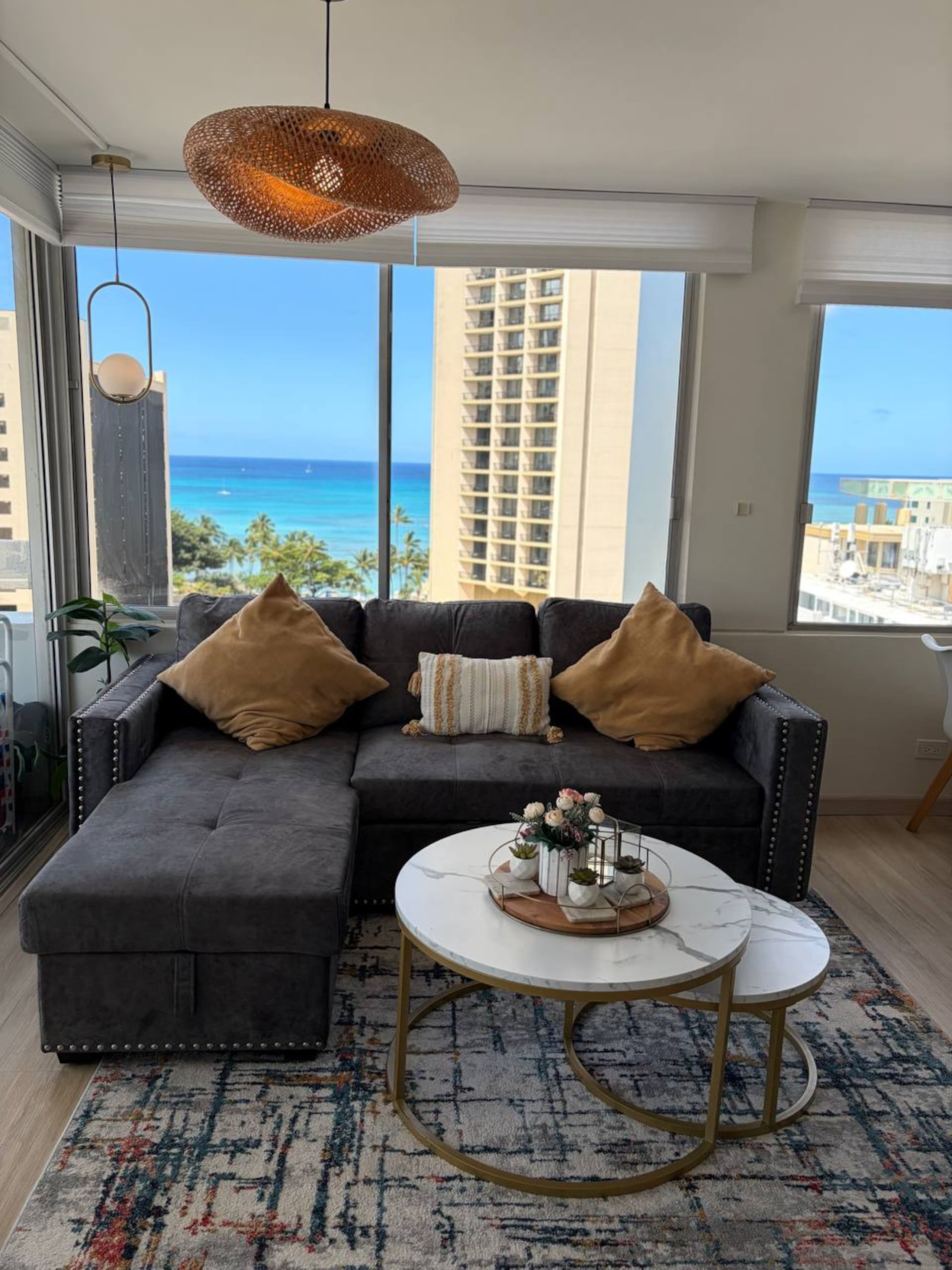 12th Floor Ocean View - 5 min to Waikiki Beach - Image 5