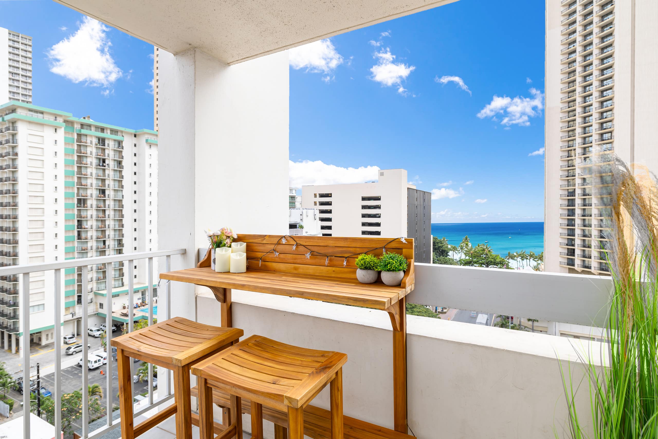 12th Floor Ocean View - 5 min to Waikiki Beach - Image 1