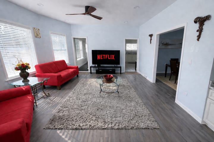 Fully Updated Home | 5 Min To Naval Base | - 格尼