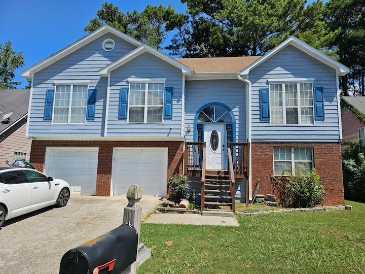 *New*forrester Gump Home - Lithonia, GA