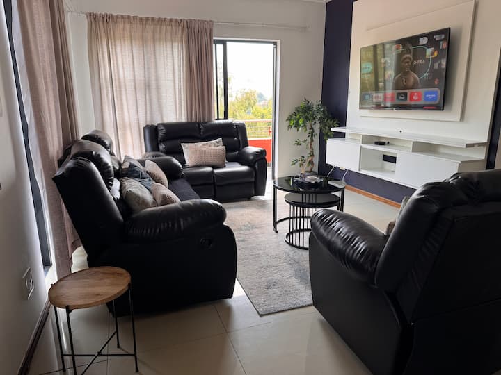 Modern Smart Home In A Secure Golf Estate - Muldersdrift