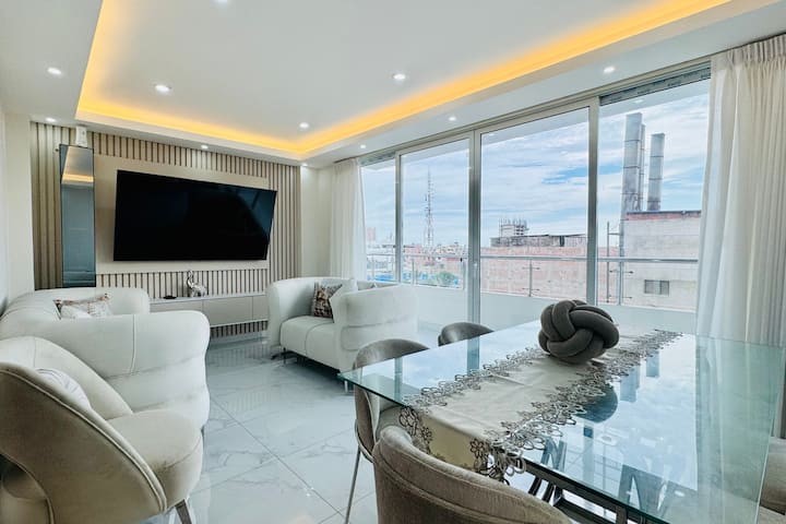 Moderno Departamento Con Balcón Y Cochera - Salaverry