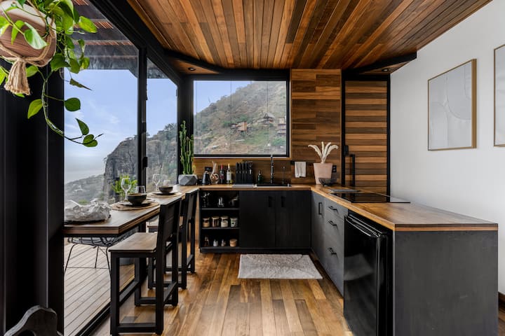 Serena • Romantic Lakeview Suite At Amate Atitlan - Guatemala