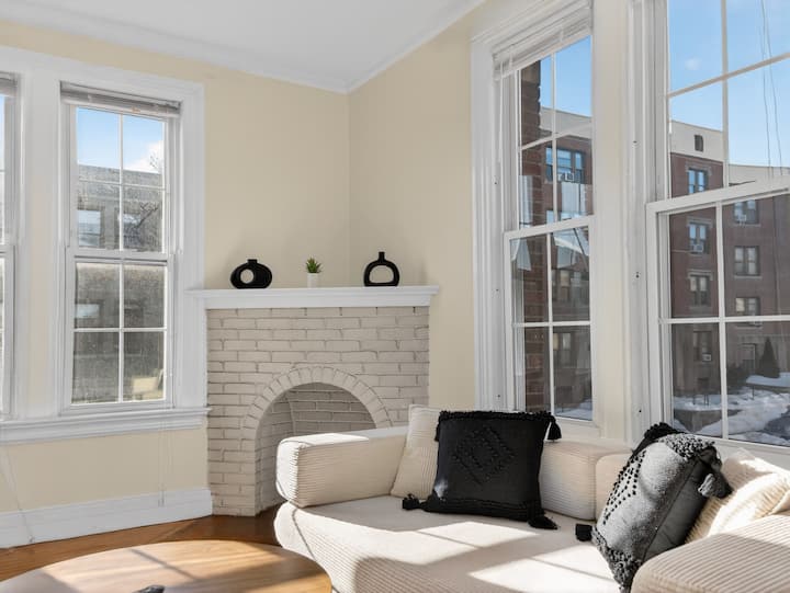 Charming 2br In Boston - Boston, MA