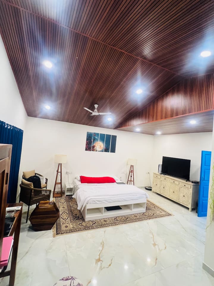 Bedroom 1 image 2