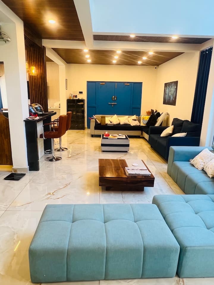 Living room image 2