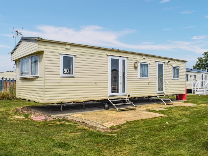 Praise Machine Caravan Experience - Clacton-on-Sea