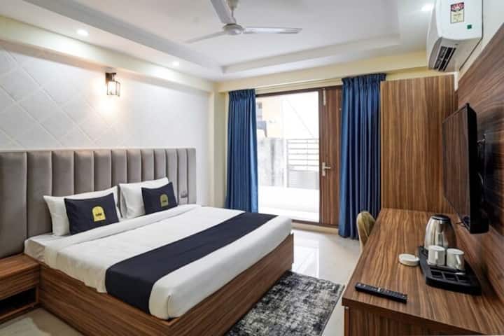Affordable Stay | Party Heaven | No Restriction | - Gurgaon